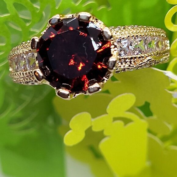 ELITE. New, JEWELRY, 18ctw GENUINE GARNET & WHITE SAPPHIRE RING, WOMEN'S SIZE 7 - Picture 5 of 5